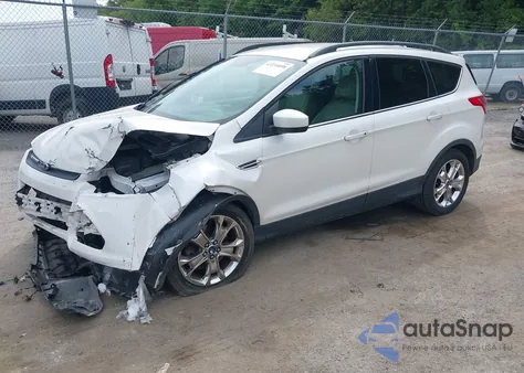 2016 Ford Escape Se z USA, uszkodzony, nr VIN 1FMCU9G9XGUB79950